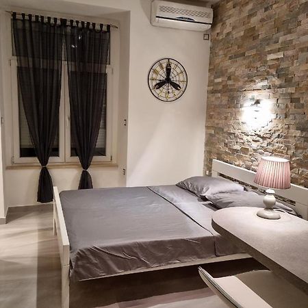 Apartment Amfiteatar Pula Luaran gambar